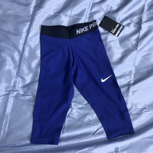 NWT Nike Pro Training Cropped Blue Small Leggings - Picture 1 of 3